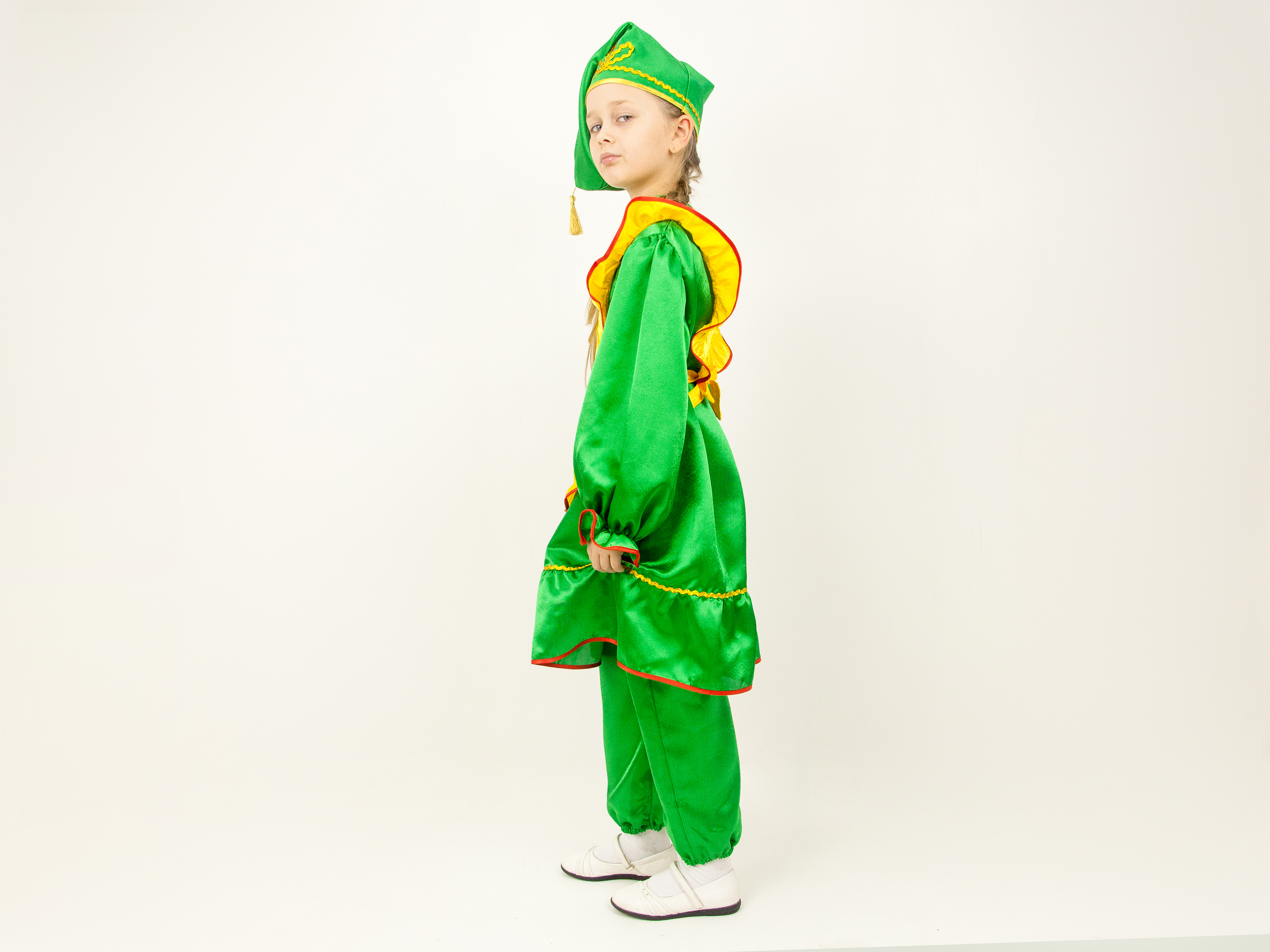 Татарский народный костюм (девочка): платье, фартук, шаровары, калфак