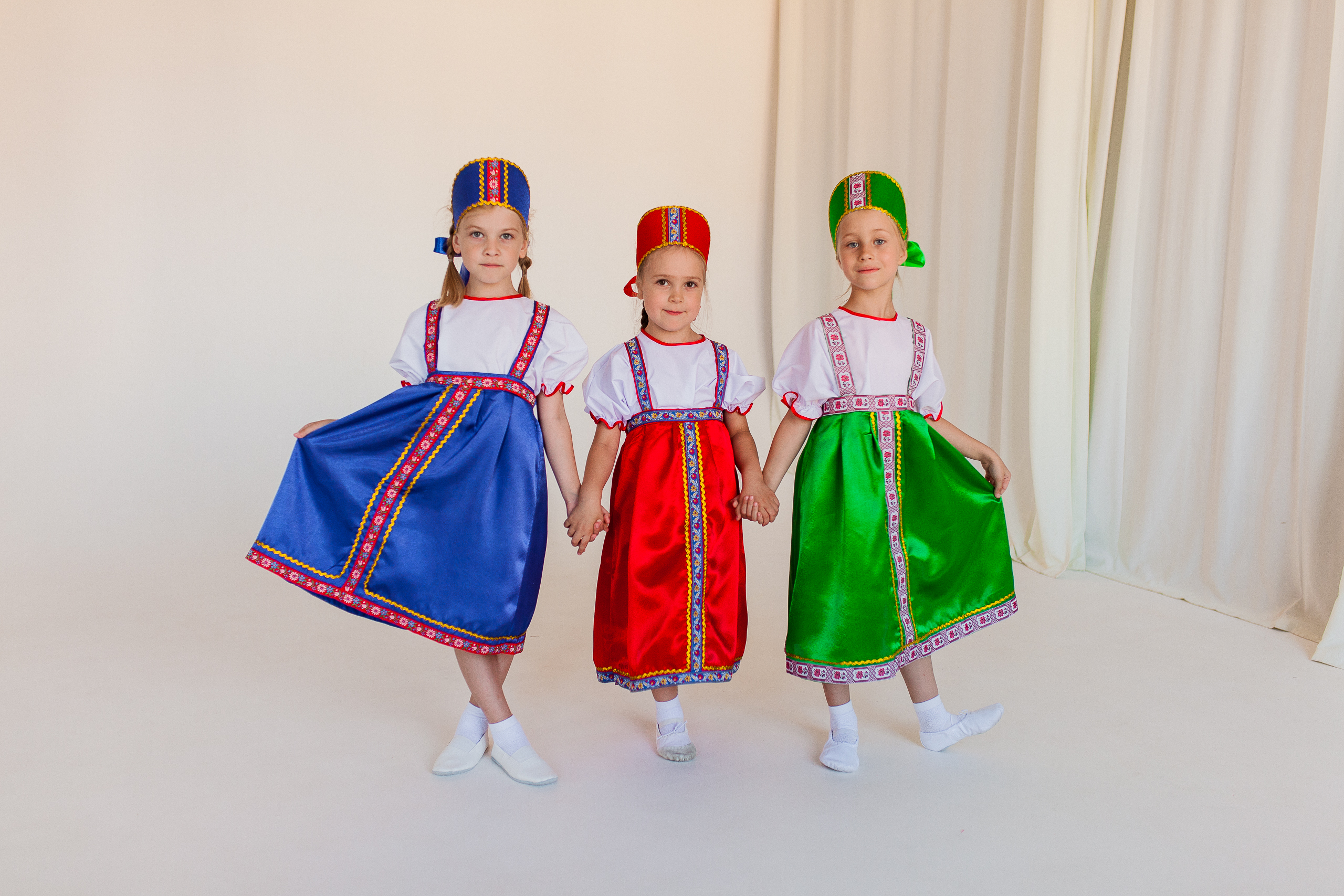 Русский народный костюм (девочка)