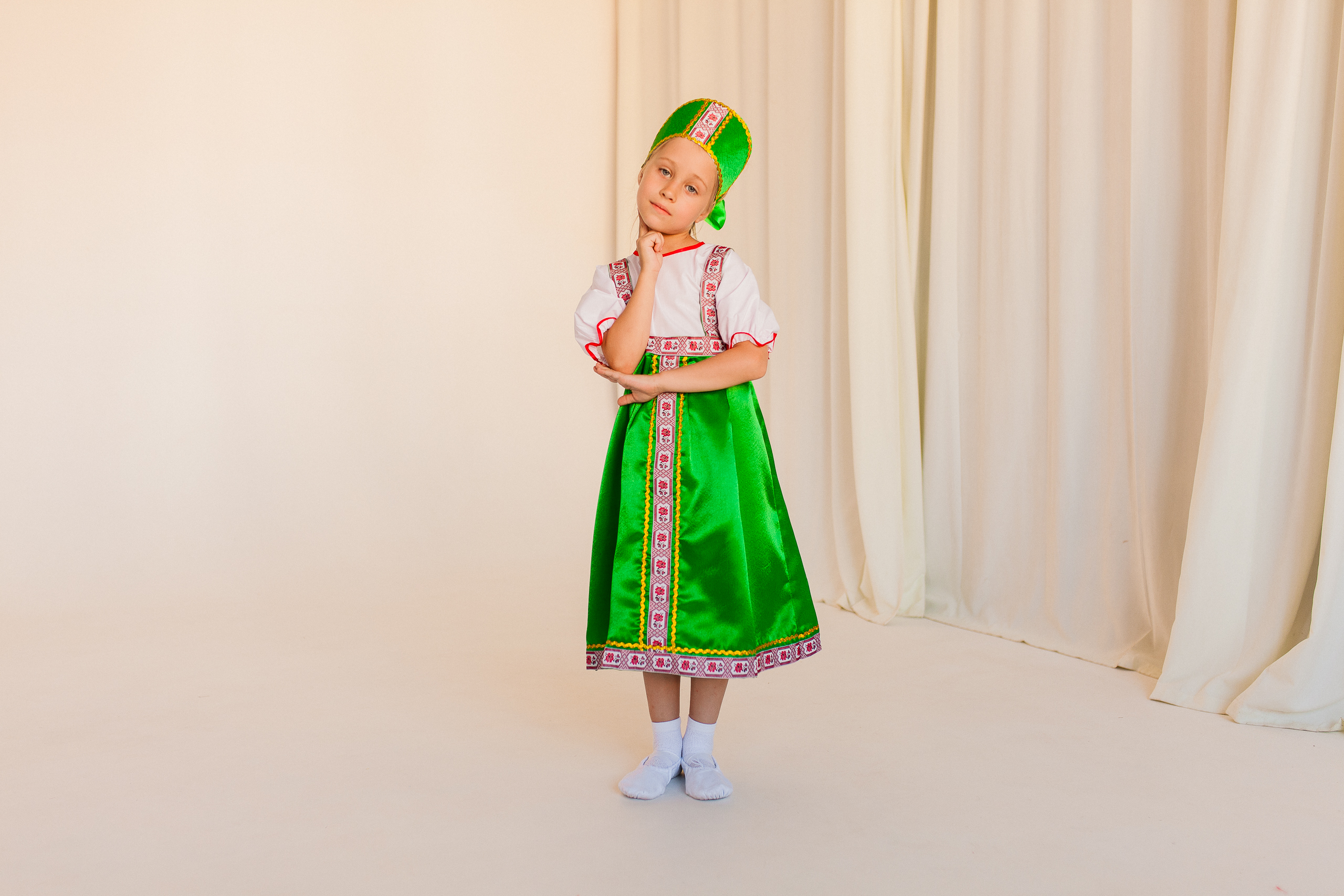 Русский народный костюм (девочка)